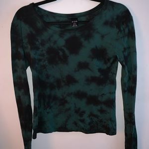 Long sleeve tie-dye shirt